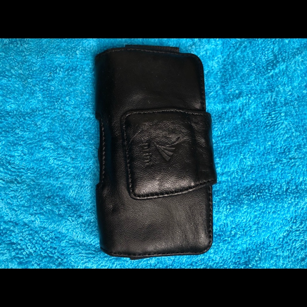 Leather phone case with magnetic closure